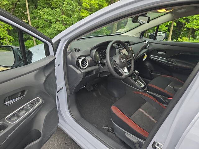 2025 Nissan Versa SR