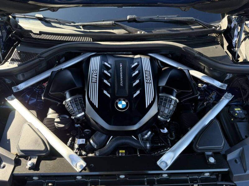2022 BMW X5 M50i