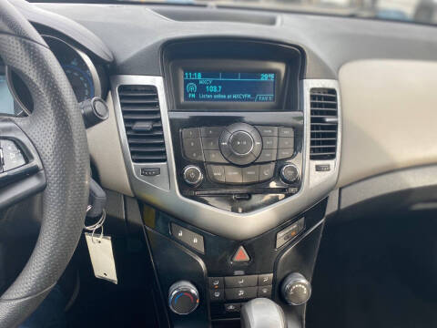 2014 Chevrolet Cruze LS Auto