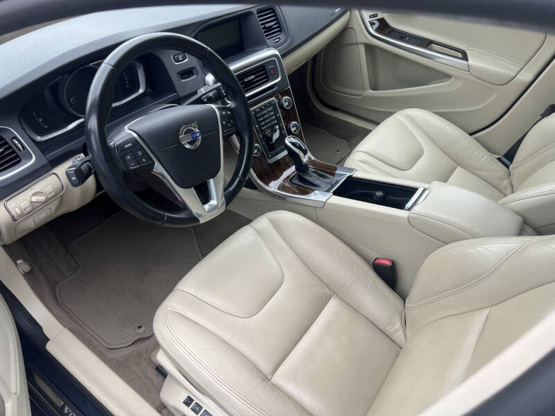 2014 Volvo S60 T5 Premier