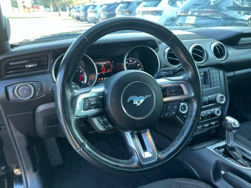 2021 Ford Mustang EcoBoost