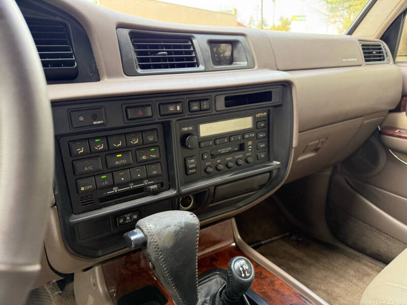 1997 Lexus LX 450 photo 28