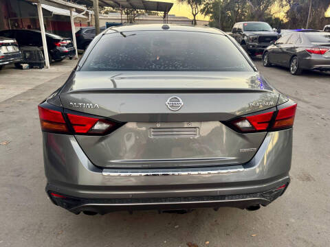 2020 Nissan Altima 2.0 Platinum