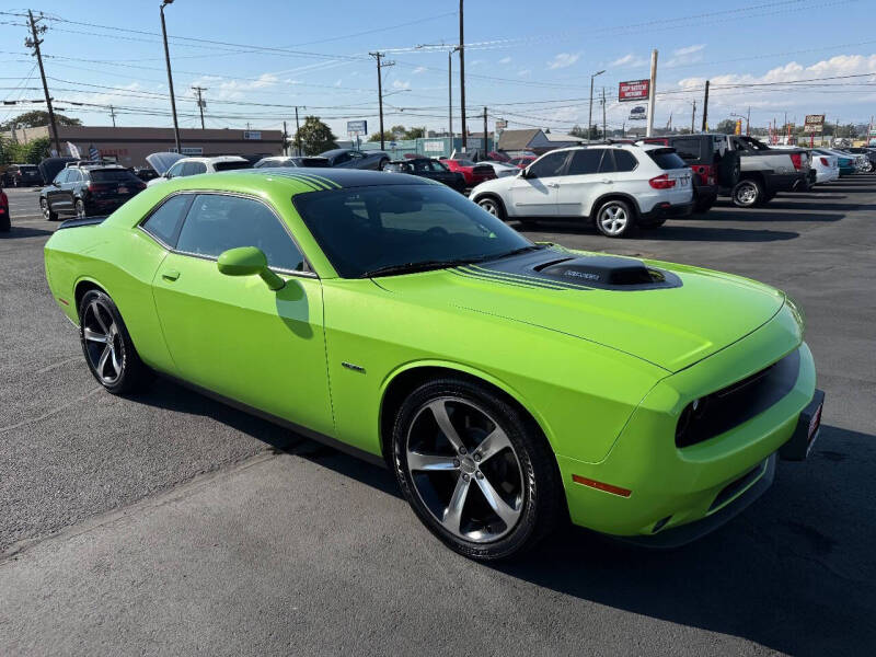2015 Dodge Challenger R/T Shaker