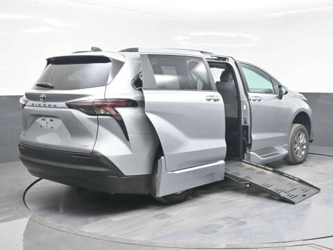 2025 Toyota Sienna