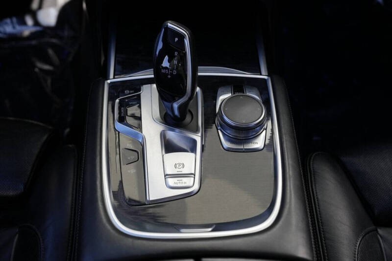 2016 BMW 7 Series 750i xDrive