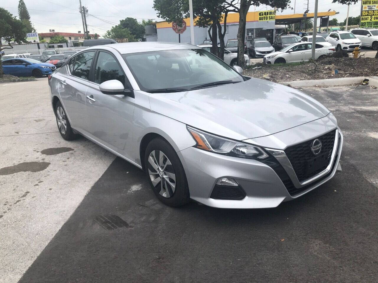 2020 NISSAN Altima Sedan - $17,500