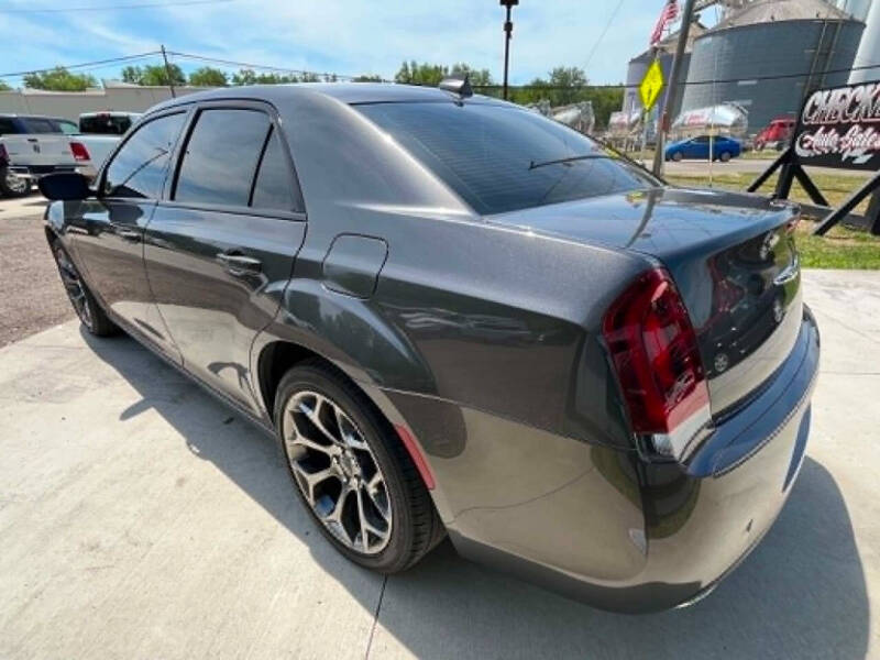 2016 Chrysler 300 S