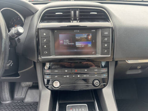 2017 Jaguar F-PACE 35t Premium