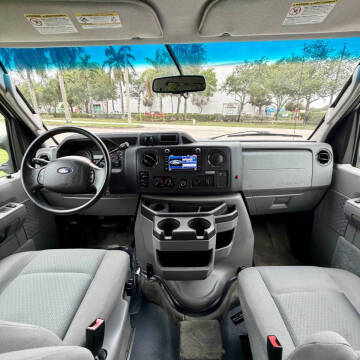 2011 Ford E-350