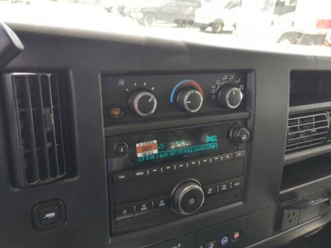 2025 Chevrolet Express 2500