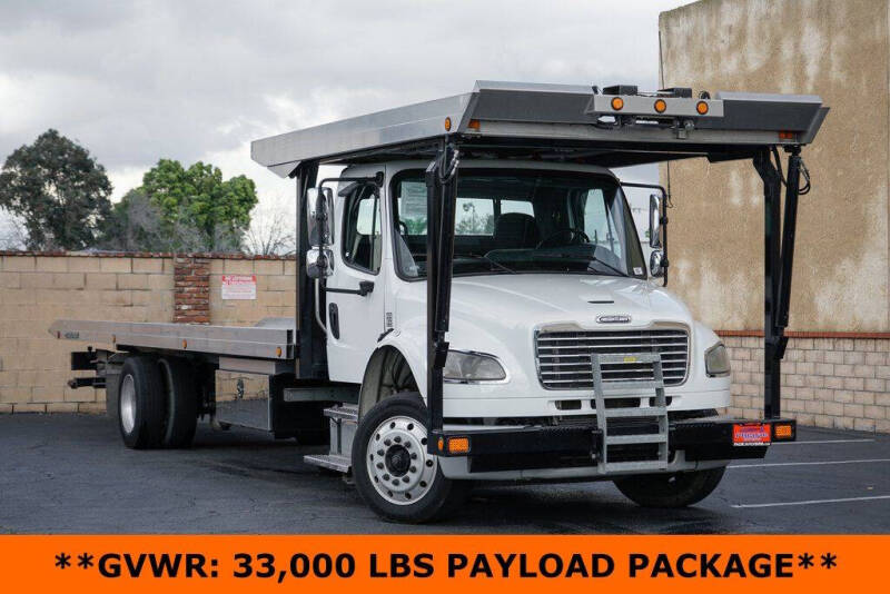 2023 Freightliner M2 106