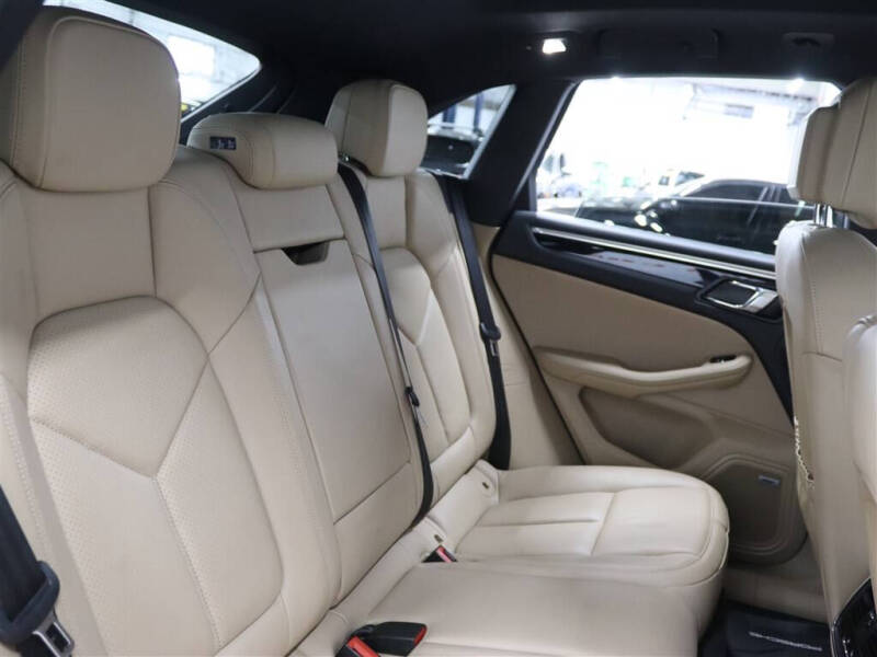 2020 Porsche Macan S