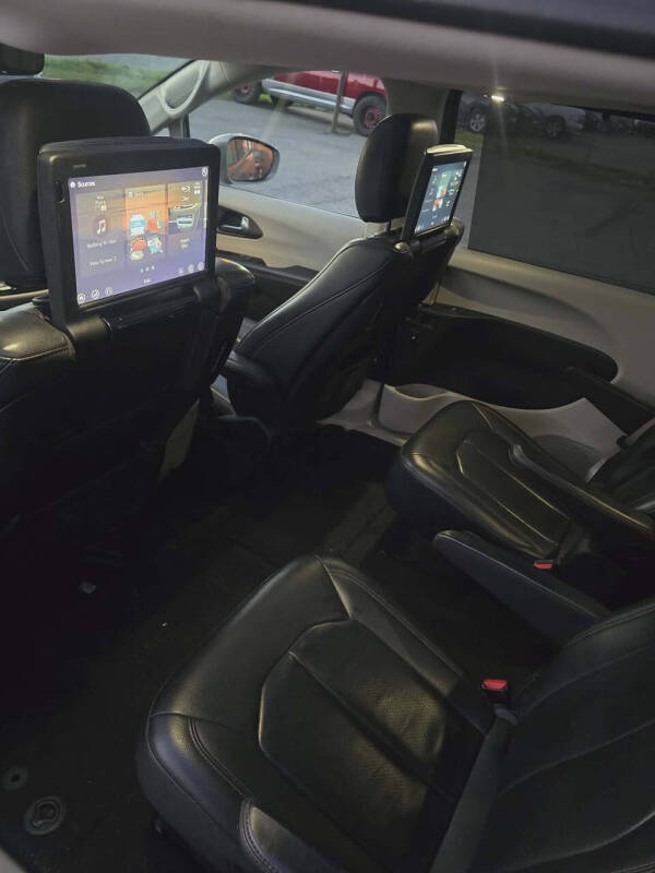 2018 Chrysler Pacifica Touring L Plus