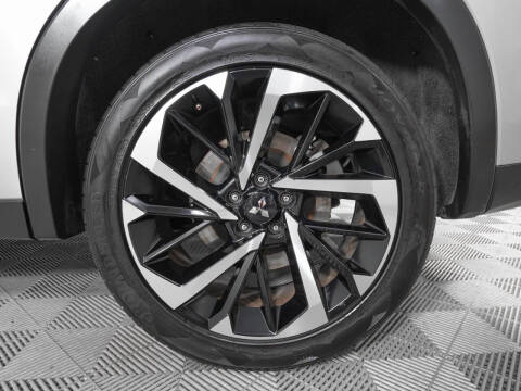 2022 Mitsubishi Outlander ES