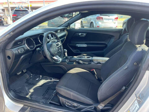 2015 Ford Mustang V6