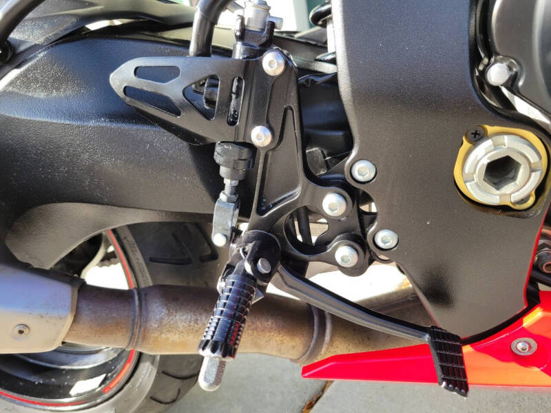 2015 Suzuki GSX-R1000