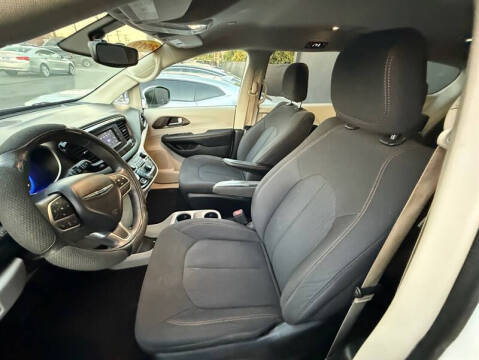 2017 Chrysler Pacifica Touring