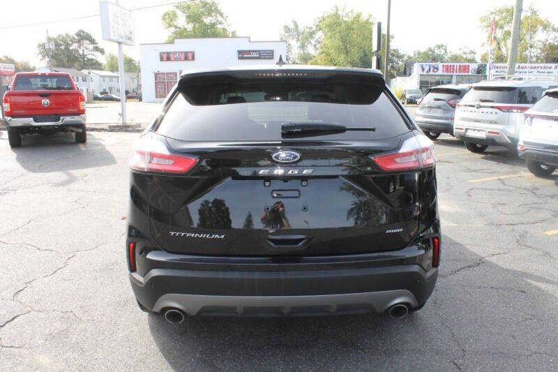 2024 Ford Edge Titanium