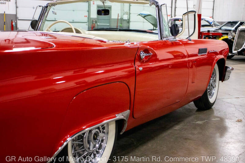 1957 Ford Thunderbird