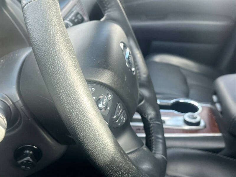 2020 Nissan Pathfinder Platinum