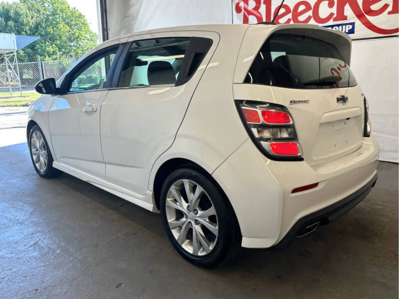 2019 Chevrolet Sonic LT Auto