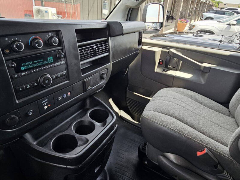 2017 Chevrolet Express 2500