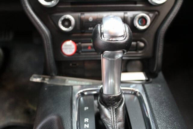 2017 Ford Mustang V6