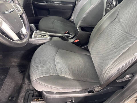 2012 Chrysler 200 Touring