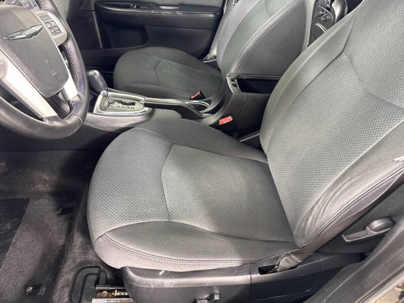 2012 Chrysler 200 Touring