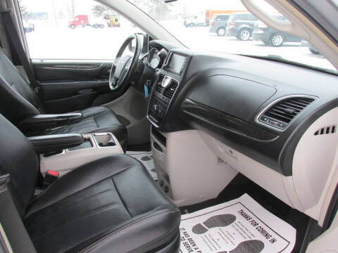 2014 Chrysler Town and Country Touring