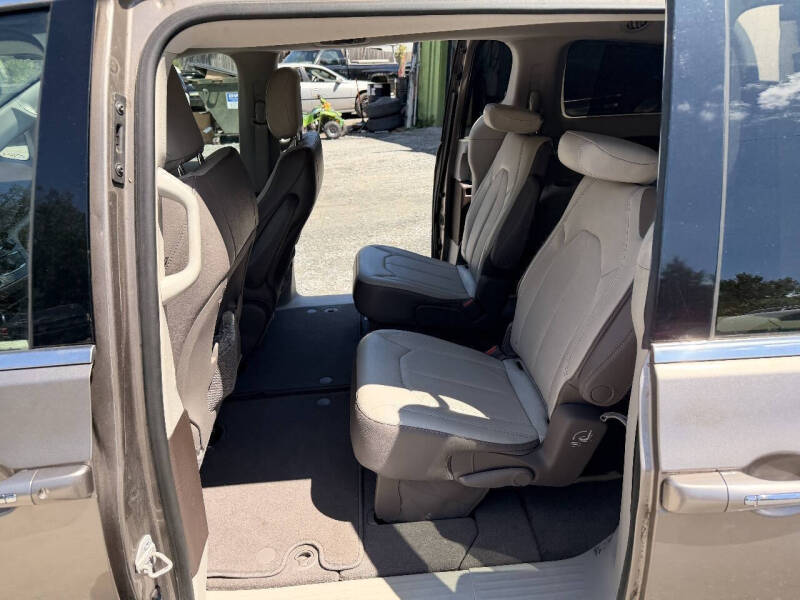 2018 Chrysler Pacifica Touring L