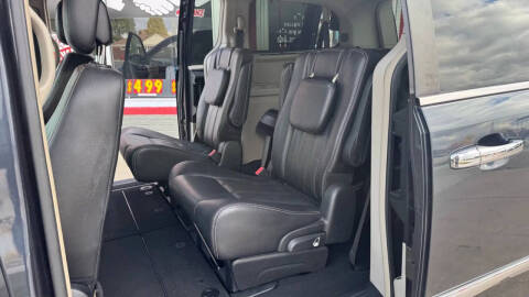 2013 Chrysler Town and Country Touring-L