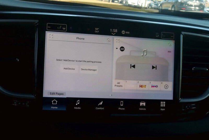 2026 Chrysler Voyager LX