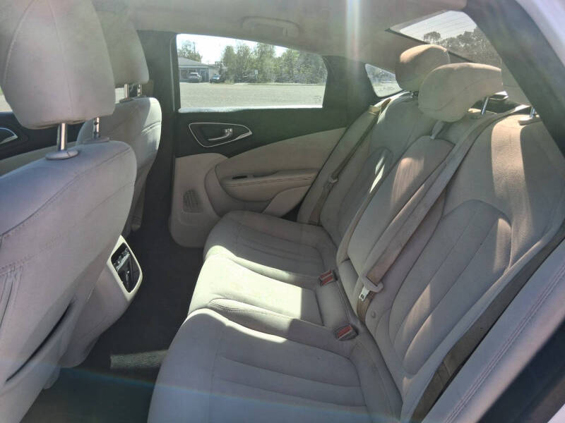 2015 Chrysler 200 Limited