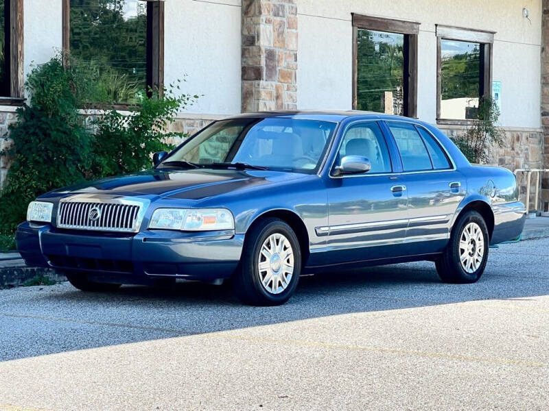 2008 Mercury Grand Marquis GS photo 1