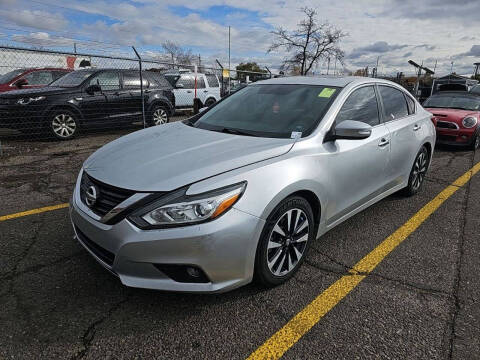 2017 Nissan Altima for sale at RAILWAY AUTO SALES in Scottsbluff NE