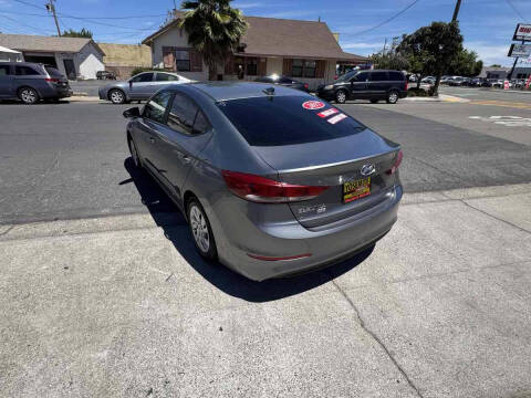 2017 Hyundai Elantra