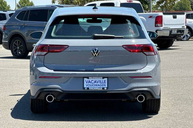 2025 Volkswagen Golf GTI SE