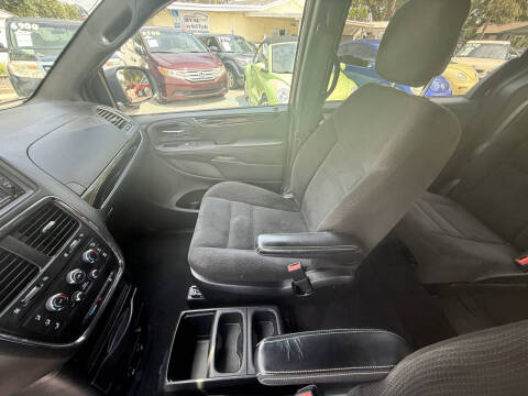 2017 Dodge Grand Caravan SE Plus