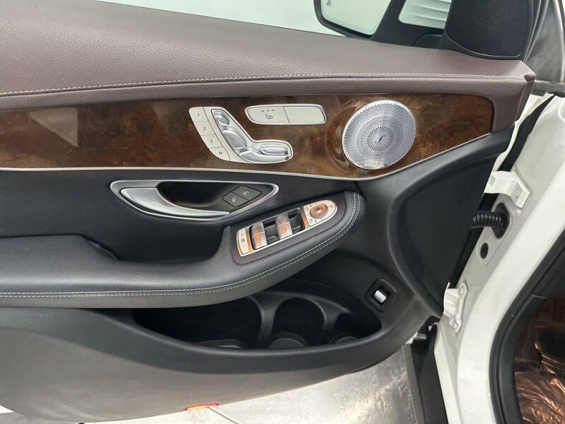 2017 Mercedes-Benz GLC GLC 300