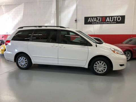 2006 Toyota Sienna for sale at AVAZI AUTO GROUP LLC in Gaithersburg MD