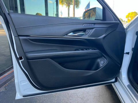 2023 Cadillac CT4 Premium Luxury