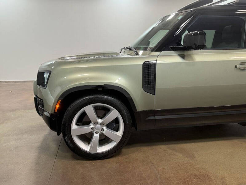 2024 Land Rover Defender 90 P400 X-Dynamic SE