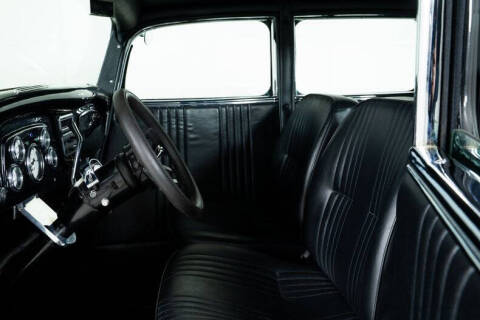 1933 Ford Super Deluxe