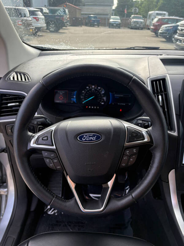 2024 Ford Edge