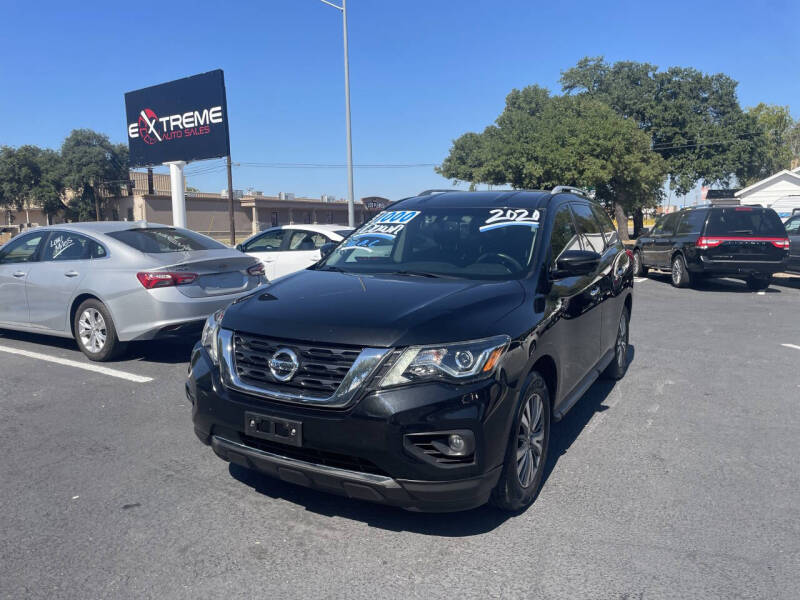 2020 Nissan Pathfinder SL's photo
