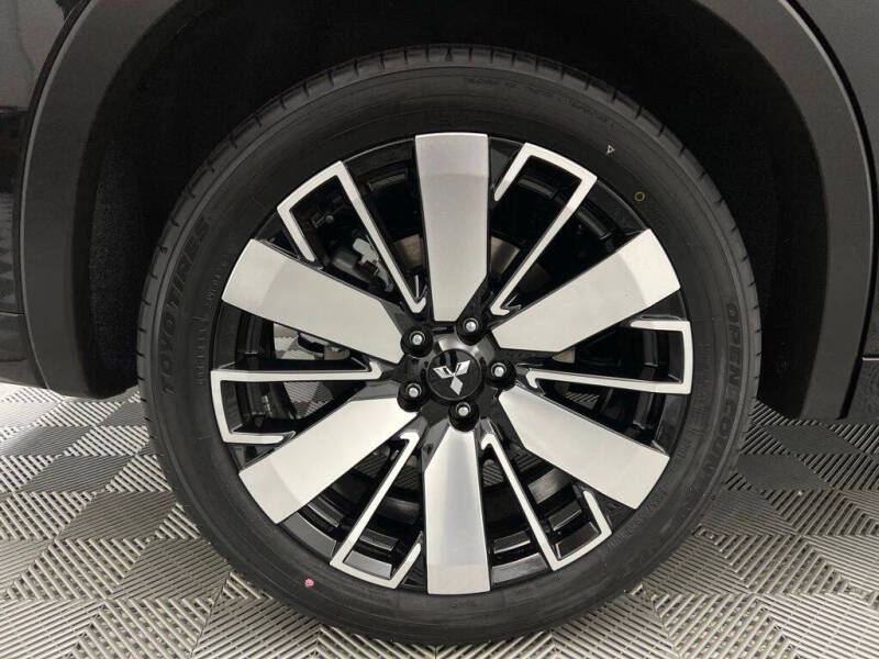 2025 Mitsubishi Outlander SEL Platinum Edition