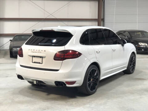 2013 Porsche Cayenne GTS