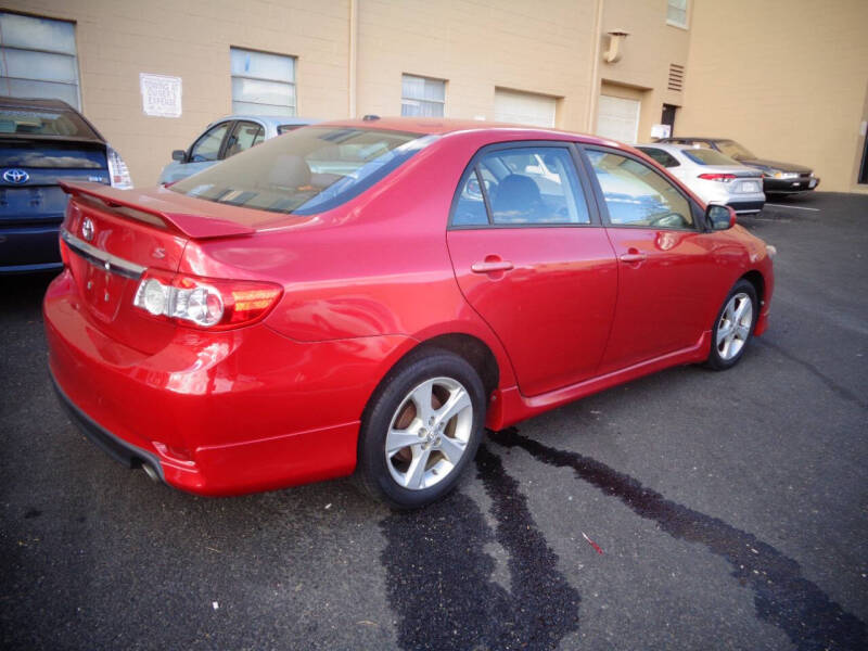 2011 Toyota Corolla S photo 6